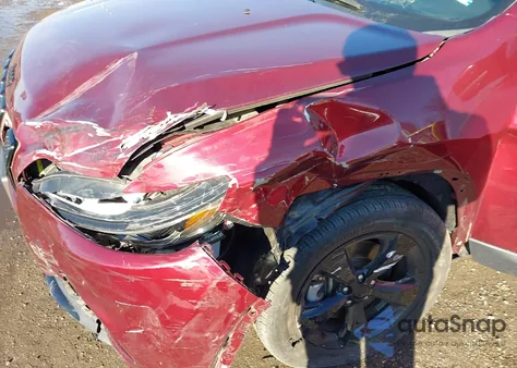 2021 Jeep Cherokee Altitude 4X4 z USA, uszkodzony, nr VIN 1C4PJMLB3MD228976